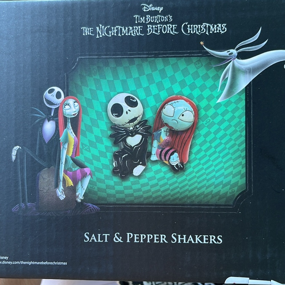 Disney Hand Painted Nightmare Before Christmas Salt and Pepper Shakers - Picture 2 of 2